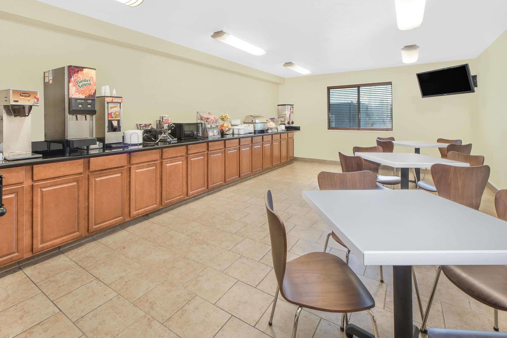 ซูเปอร์ 8 บาย วินด์แฮม ออตตัมวา Motel Ottumwa ภายนอก รูปภาพ
